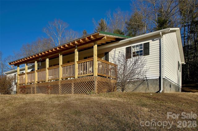 3 Altapass Trail, Spruce Pine, NC 28777
