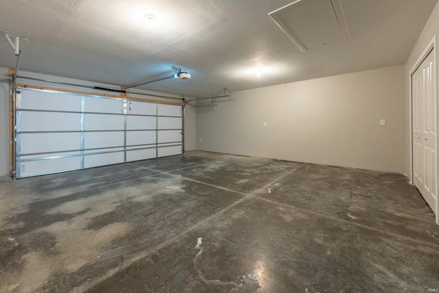 2805 W Preserve Lane, Muncie, IN 47304