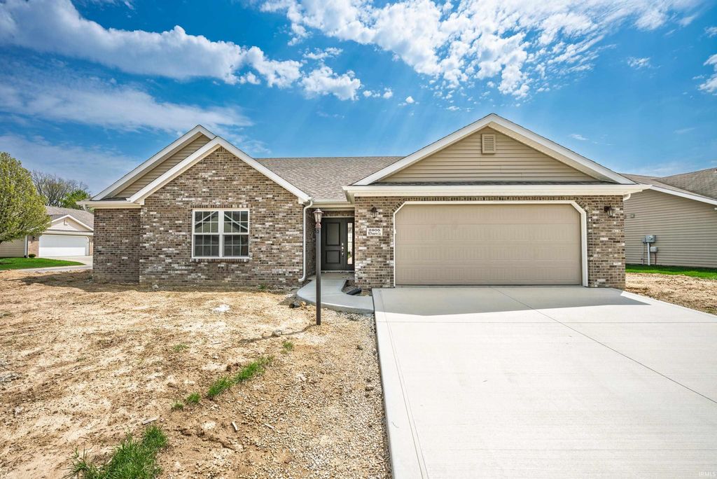 2805 W Preserve Lane, Muncie, IN 47304