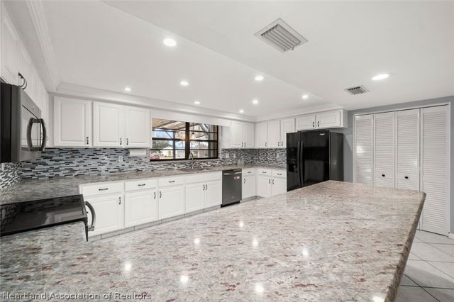 111 Murray Court NW, Lake Placid, FL 33852