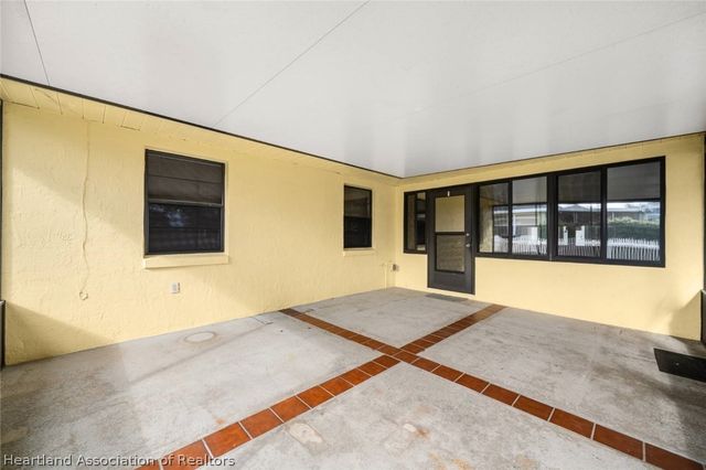 111 Murray Court NW, Lake Placid, FL 33852