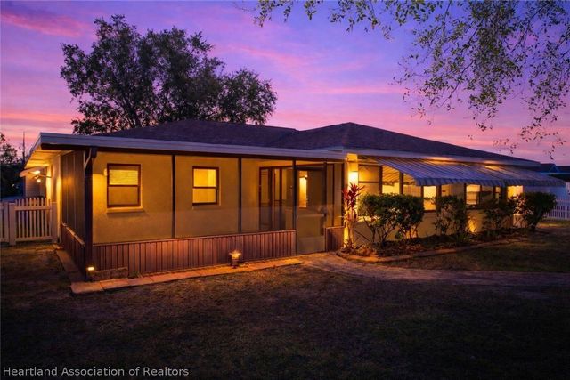 111 Murray Court NW, Lake Placid, FL 33852