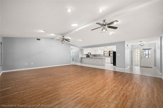111 Murray Court NW, Lake Placid, FL 33852
