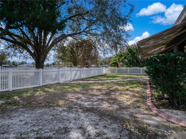 111 Murray Court NW, Lake Placid, FL 33852