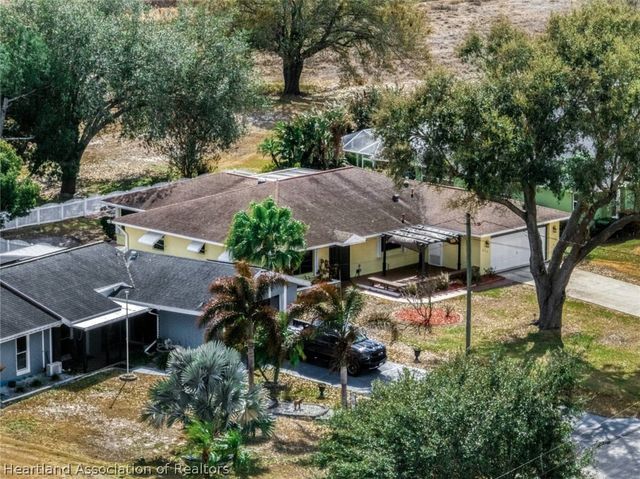 111 Murray Court NW, Lake Placid, FL 33852