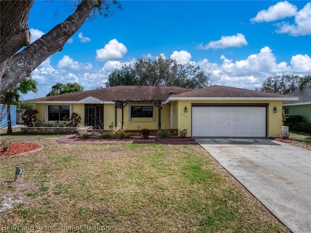 111 Murray Court NW, Lake Placid, FL 33852