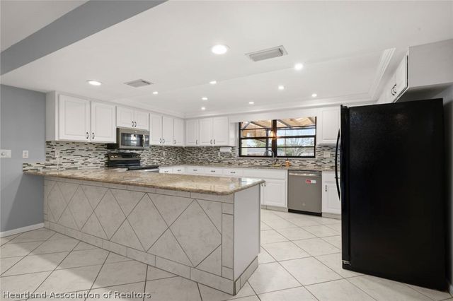 111 Murray Court NW, Lake Placid, FL 33852