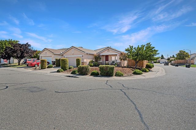 8331 Inderkum Way, Sacramento, CA 95829