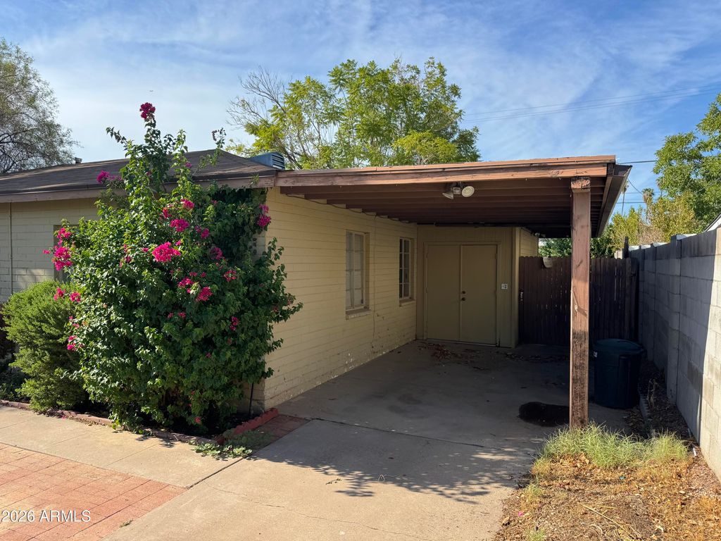 3516 E AMELIA Avenue, Phoenix, AZ 85018 — photo 5