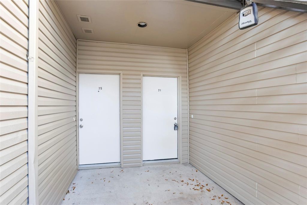 9707 Richmond Avenue 73, Houston, TX 77042