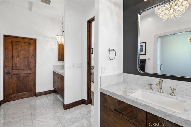 25 Golden Eagle, Irvine, CA 92603