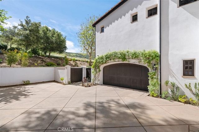 25 Golden Eagle, Irvine, CA 92603