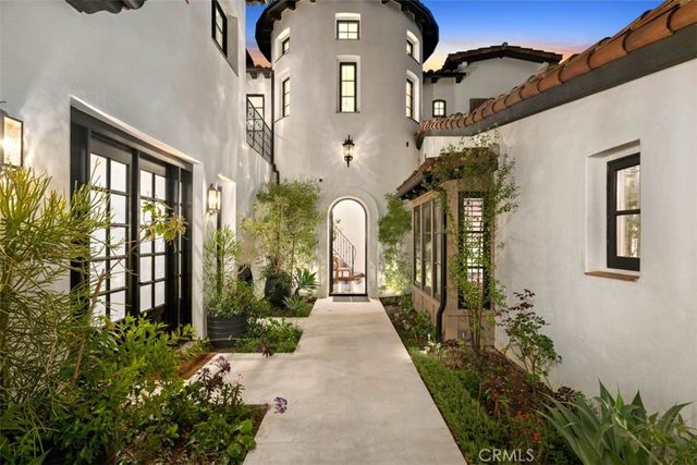 25 Golden Eagle, Irvine, CA 92603