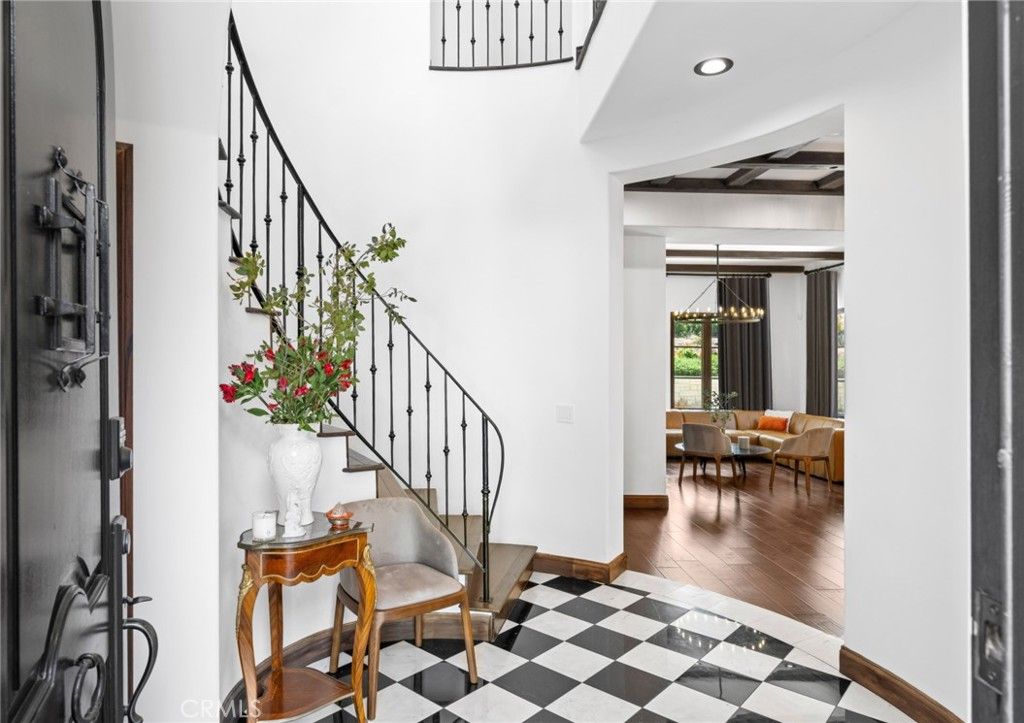 Image 8 of property listing at 25 Golden Eagle, Irvine, CA 92603