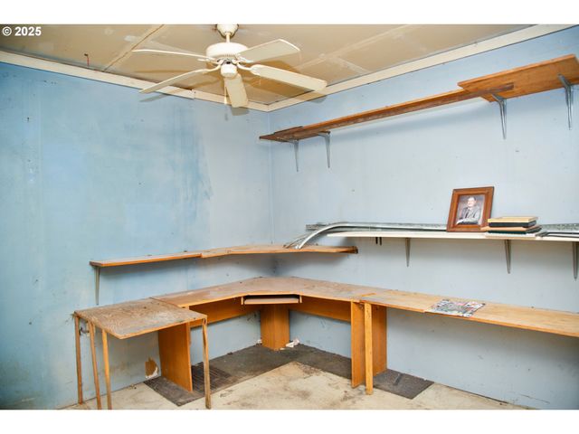28 S GEE CREEK Loop, Ridgefield, WA 98642