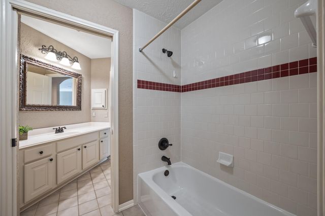 2408 Sawgrass Court, League City, TX 77573