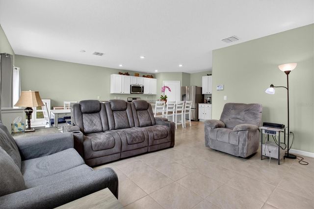 11112 AMBER RIDGE DRIVE, Zellwood, FL 32798