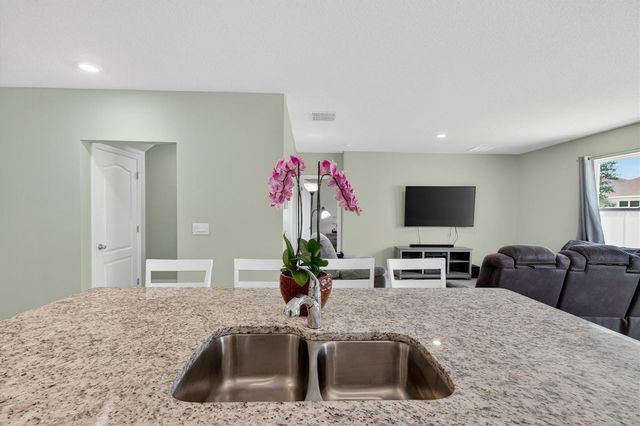 11112 AMBER RIDGE DRIVE, Zellwood, FL 32798