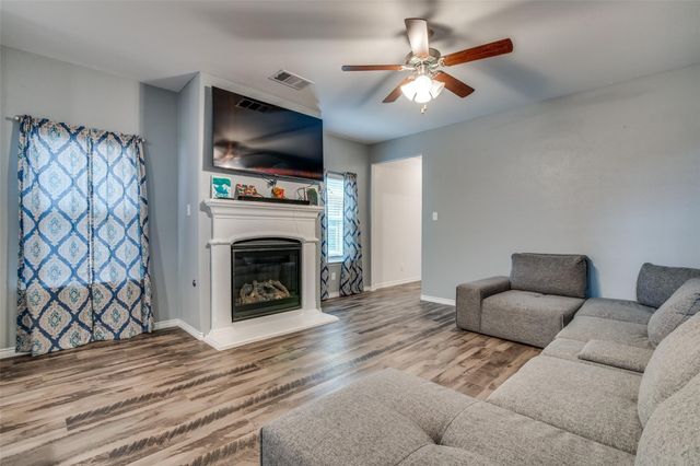 2724 Pease Drive, Forney, TX 75126