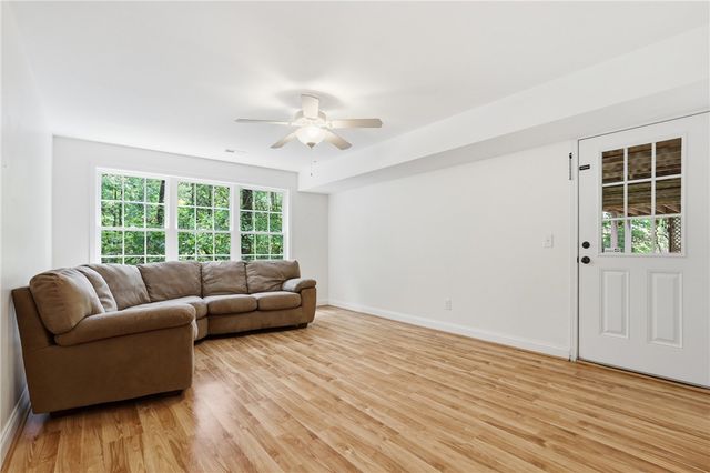 6 Westwind Court, Salem, SC 29676