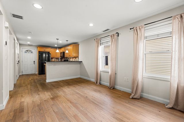 75 Mason St 2, Salem, MA 01970