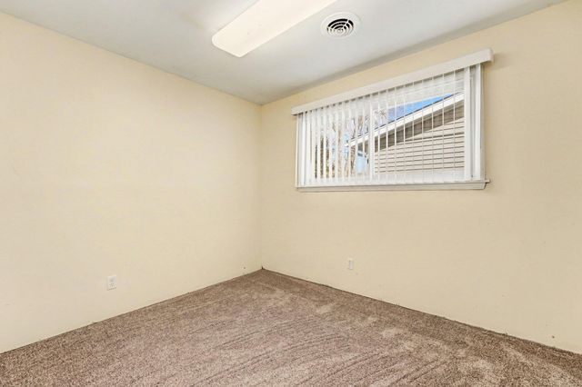 736 N Glenwood Avenue, Griffith, IN 46319