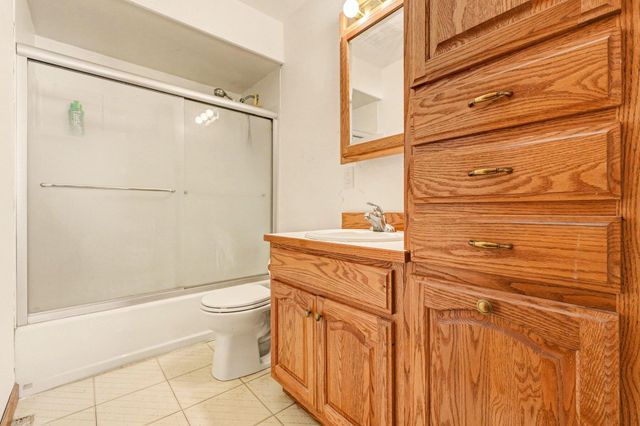 736 N Glenwood Avenue, Griffith, IN 46319