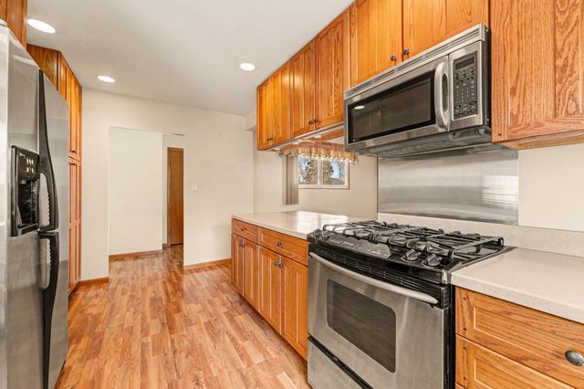 736 N Glenwood Avenue, Griffith, IN 46319