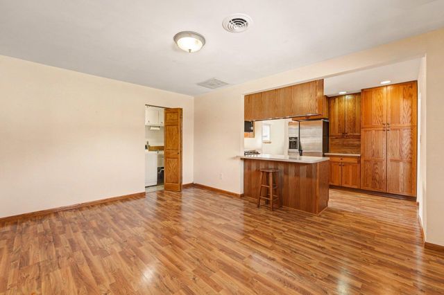 736 N Glenwood Avenue, Griffith, IN 46319