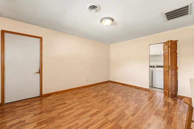 736 N Glenwood Avenue, Griffith, IN 46319