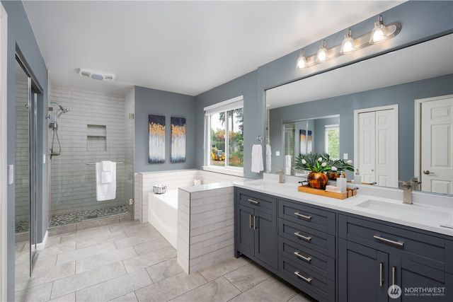 9702 S 230th Place, Kent, WA 98031