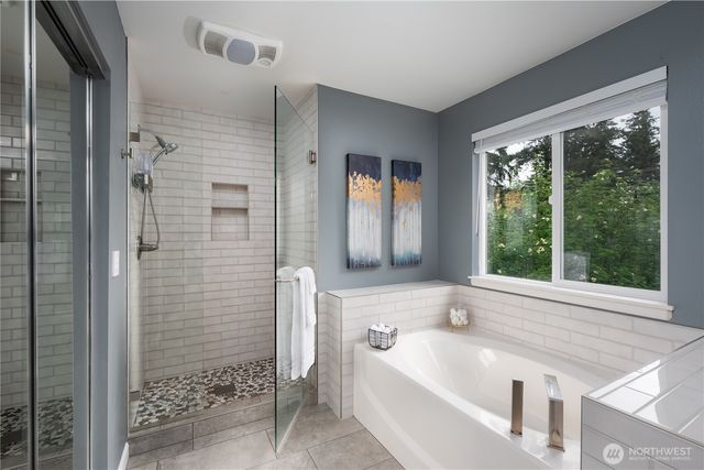 9702 S 230th Place, Kent, WA 98031