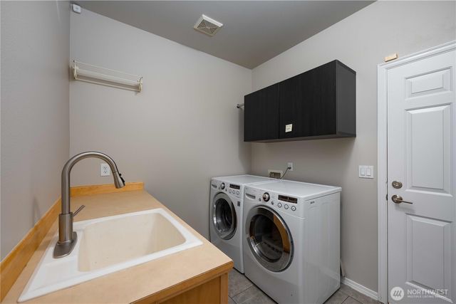 9702 S 230th Place, Kent, WA 98031