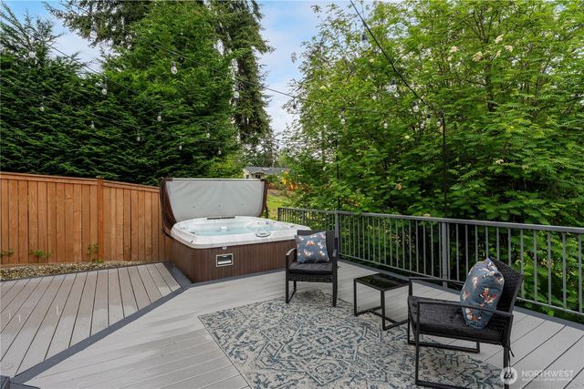 9702 S 230th Place, Kent, WA 98031