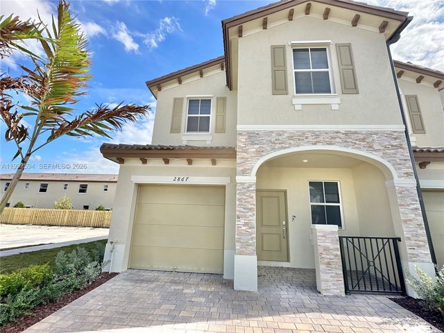 2867 SE 25th TER ., Homestead, FL 33035