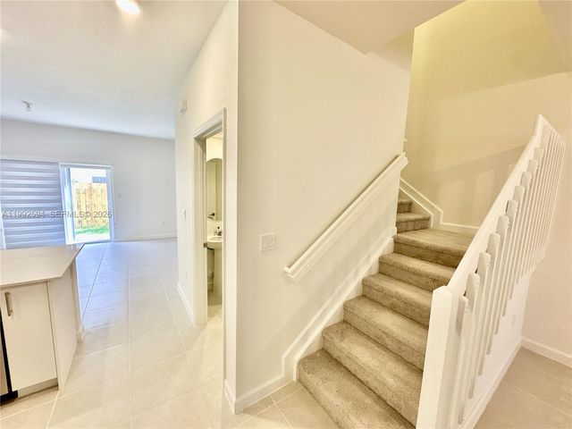 2867 SE 25th TER ., Homestead, FL 33035