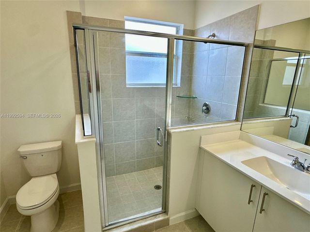 2867 SE 25th TER ., Homestead, FL 33035