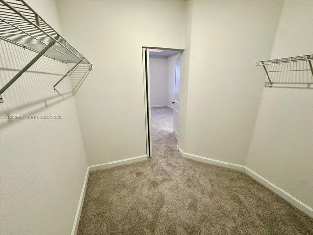 2867 SE 25th TER ., Homestead, FL 33035