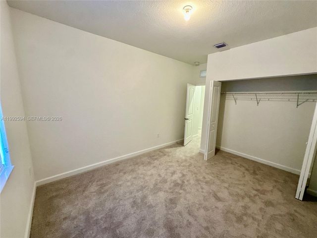 2867 SE 25th TER ., Homestead, FL 33035