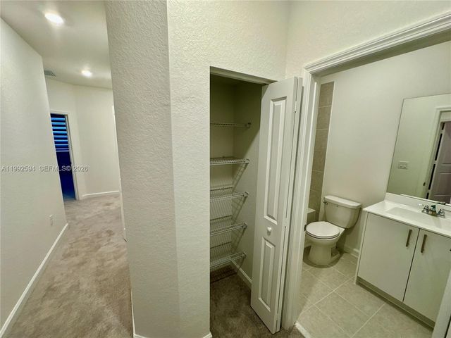 2867 SE 25th TER ., Homestead, FL 33035