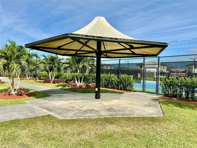 2867 SE 25th TER ., Homestead, FL 33035
