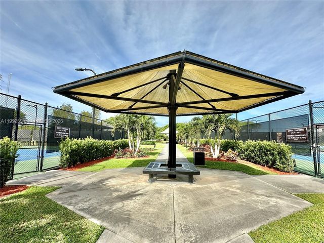 2867 SE 25th TER ., Homestead, FL 33035