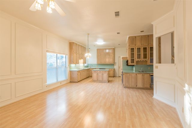 2411 Cross Timbers Trail, Arlington, TX 76006