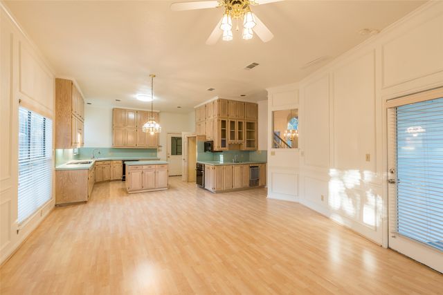 2411 Cross Timbers Trail, Arlington, TX 76006