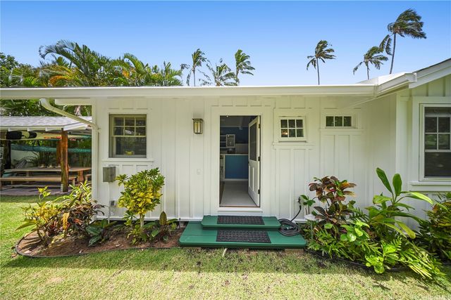 1414 Mokulua Drive, Kailua, HI 96734