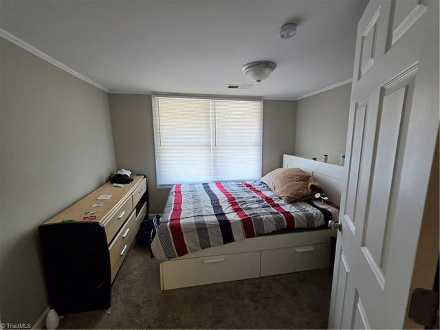 15 College Street, Thomasville, NC 27360