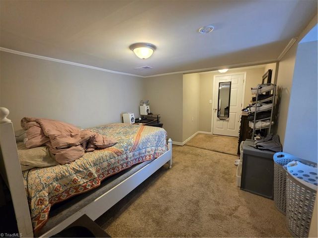 15 College Street, Thomasville, NC 27360