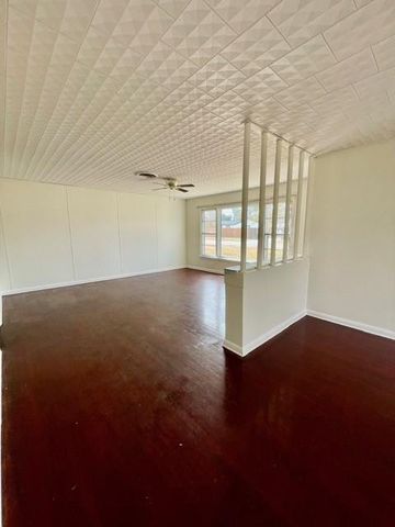 3190 Willowood Drive, Beaumont, TX 77703