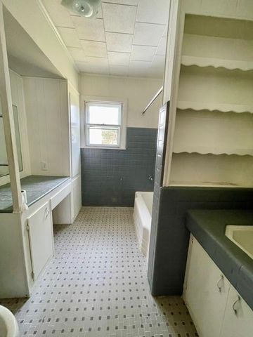 3190 Willowood Drive, Beaumont, TX 77703