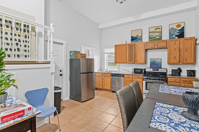96 Winifred Street W, Saint Paul, MN 55107